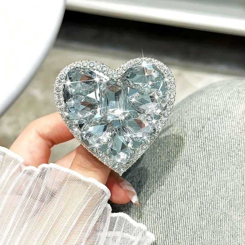 Rhinestone Decor Heart-Shaped Phone Socket