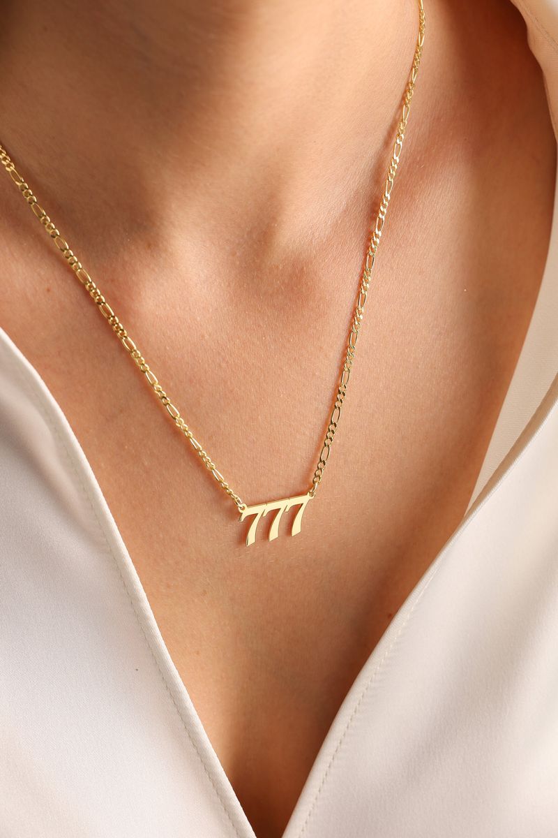 Cabs - Angel Numbers Pendant Chain