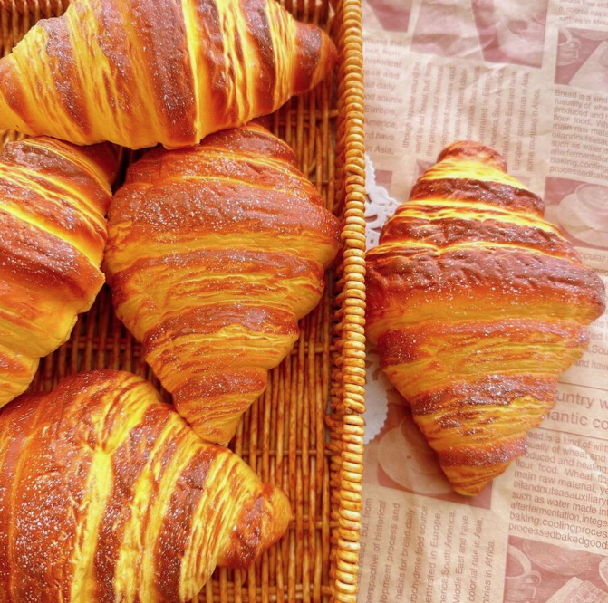 Squishy Croissant - Scented - Soft- Slow Return